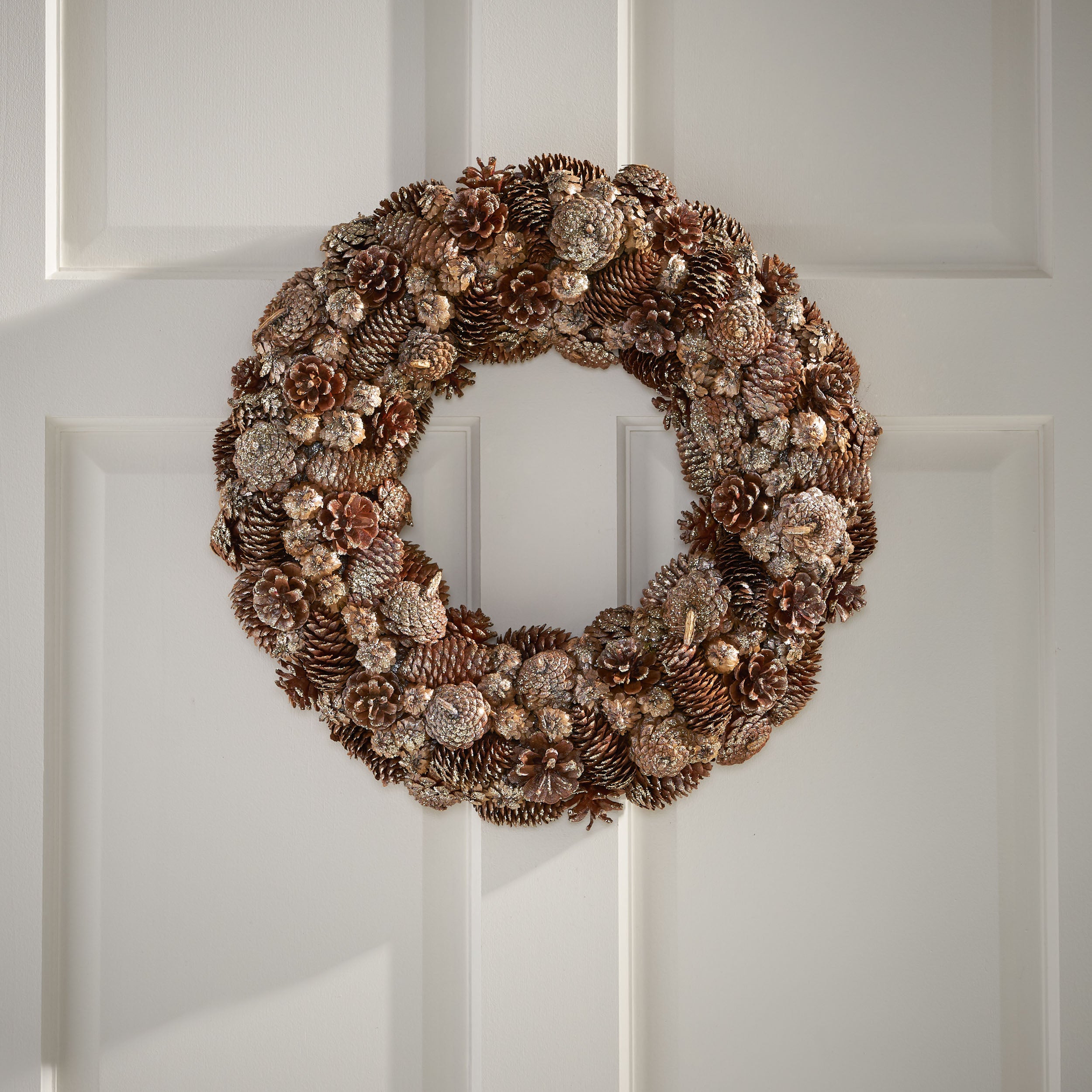 18.5'' PINE CONE WREATH