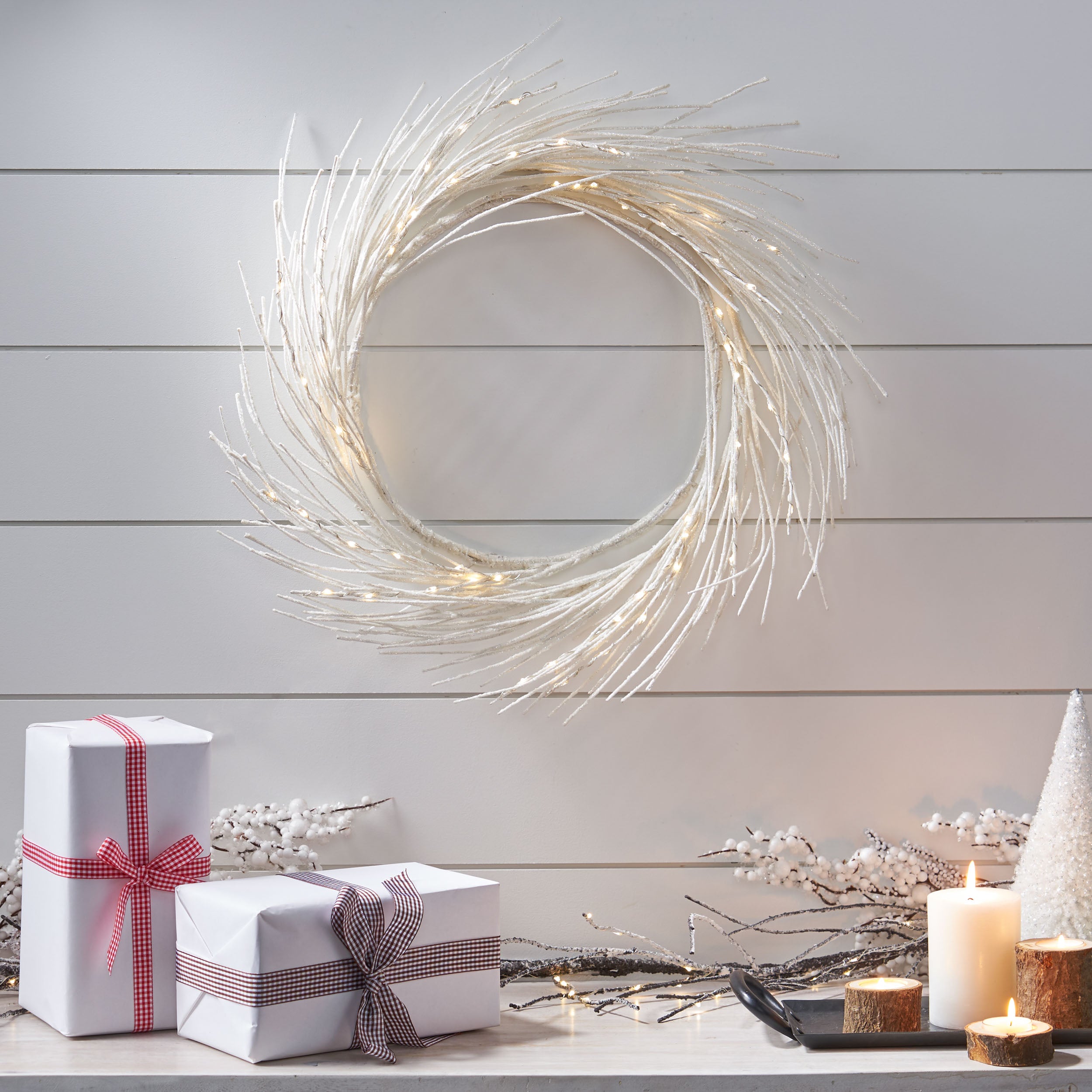 24" PAPER WREATH WITH LED LIGHT